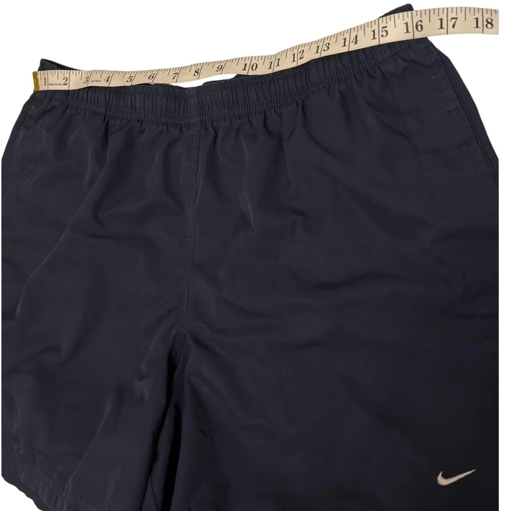 Vintage Nike Running Shorts Boys Youth L 12-14 Navy Blue Silver Tag Y2K Athletic